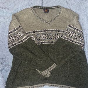Women’s sweater